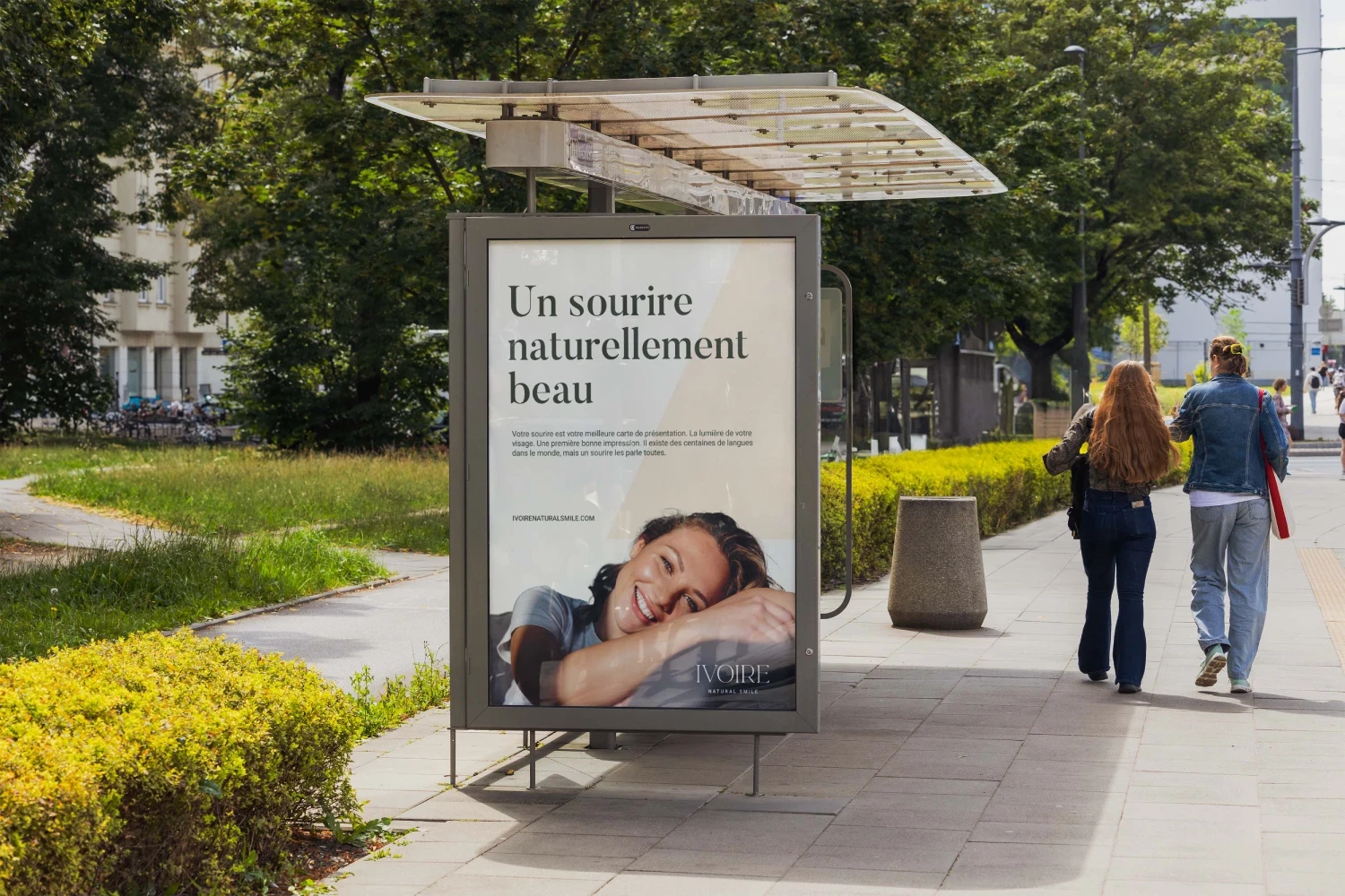 Cartel publicitario de IVOIRE Natural Smile