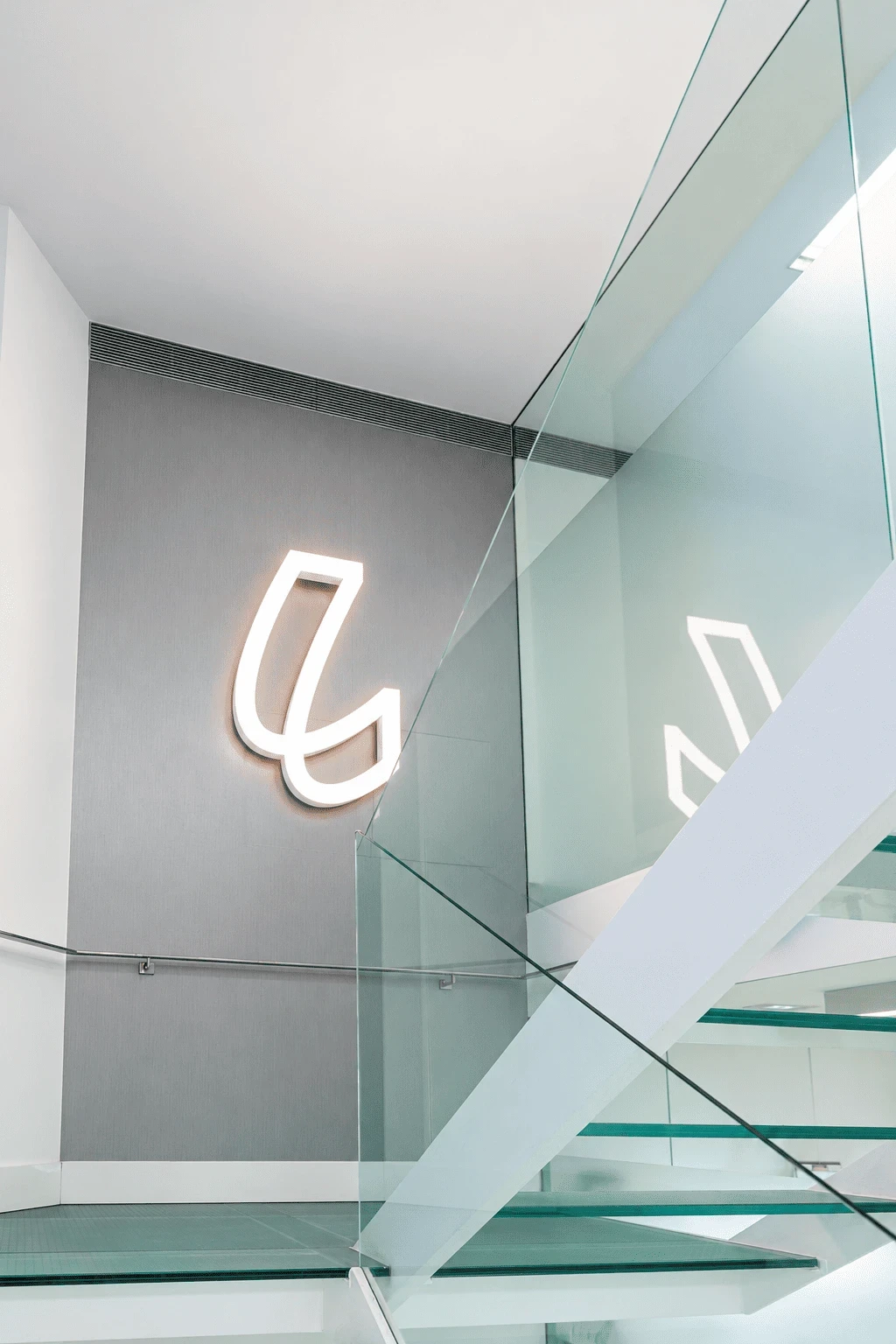 Isotipo y branding de Lorente Ortodoncia