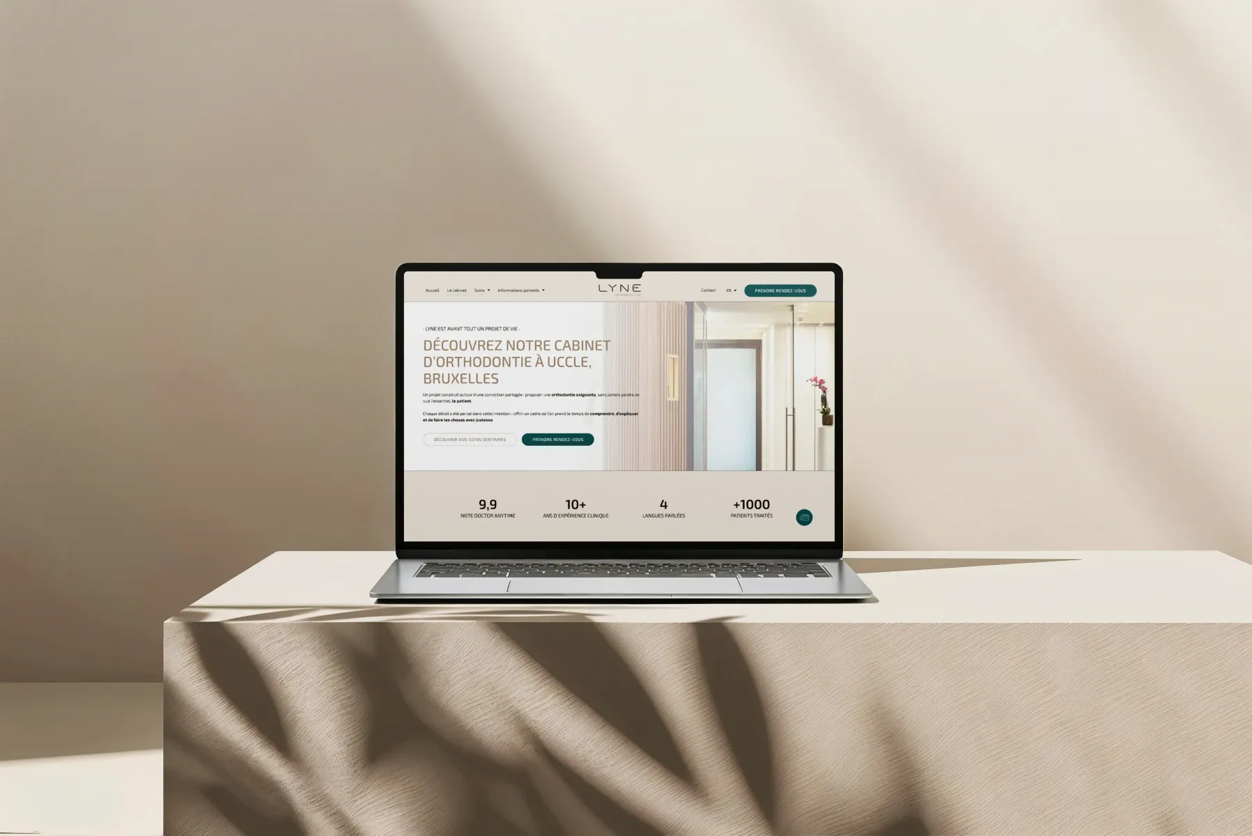 Lyne website: «Your smile, our art»
